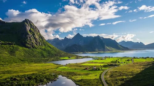 Vista aérea de la hermosa naturaleza y las colinas