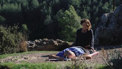 sessão de massagem em uma reserva natural