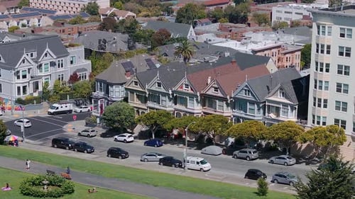 Painted Ladies Victorian Houses in Alamo Square San Francisco