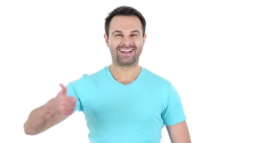 Polegar para cima, de homem de meia idade, fundo branco