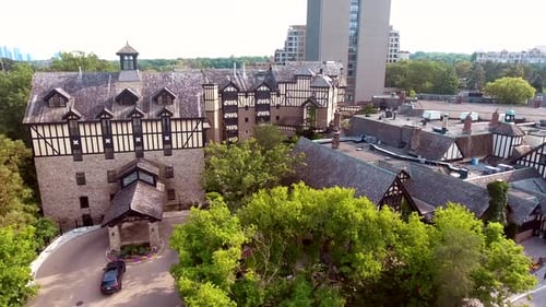 Foto aérea de um antigo edifício vitoriano