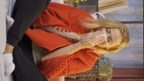 Vídeo vertical de Sneeze.