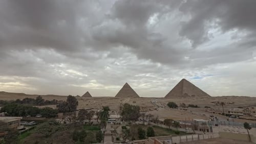 Uhd Walking Through Egypt’s History