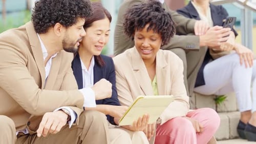 Business Multiethnic People Financial Business People Having Meeting Using Tablet Outside