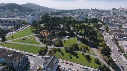 Painted Ladies Victorian Houses in Alamo Square San Francisco