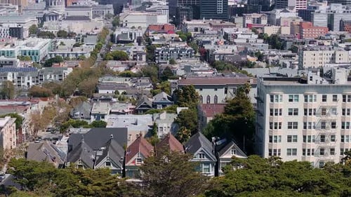 Painted Ladies Victorian Houses in Alamo Square San Francisco