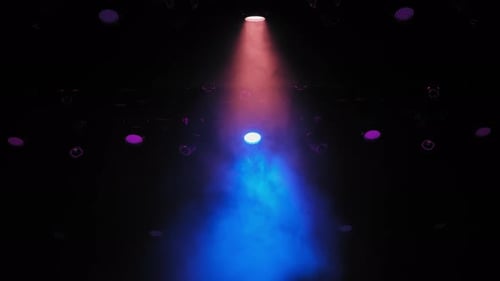 Professionelle Beleuchtungsgeräte Lichtausrüstung auf der Bühne Wide Shot