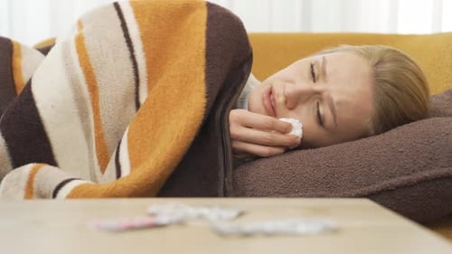 Molestias respiratorias, tos.