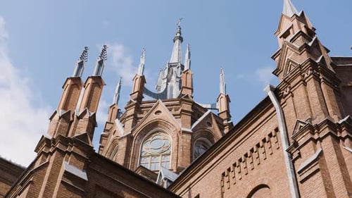 Experience the Majestic Gothic Architecture of a Historic Church an Aweinspiring Landmark