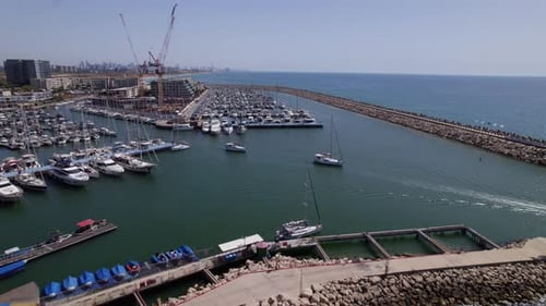 Zumbido de Marina Herzliya, Israel