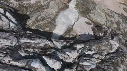 A Beautiful Waterfall in the Upper Reaches of the Tanadon Gorge