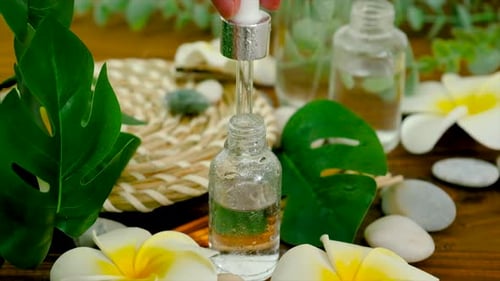 Cosméticos e óleos de spa para cuidados com o rosto e o corpo