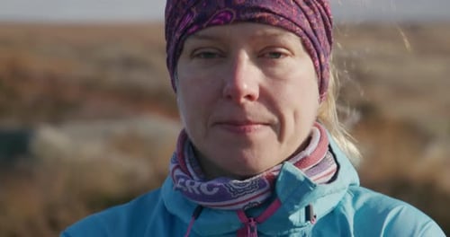 Femme dans le paysage