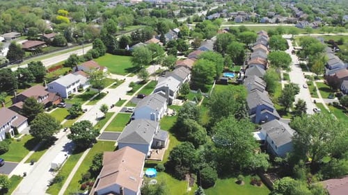 Aerial Flight Over the Houses of the City in America, Settlement in North America, Wonderful