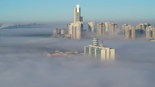 8K Settlement City Under The Fog